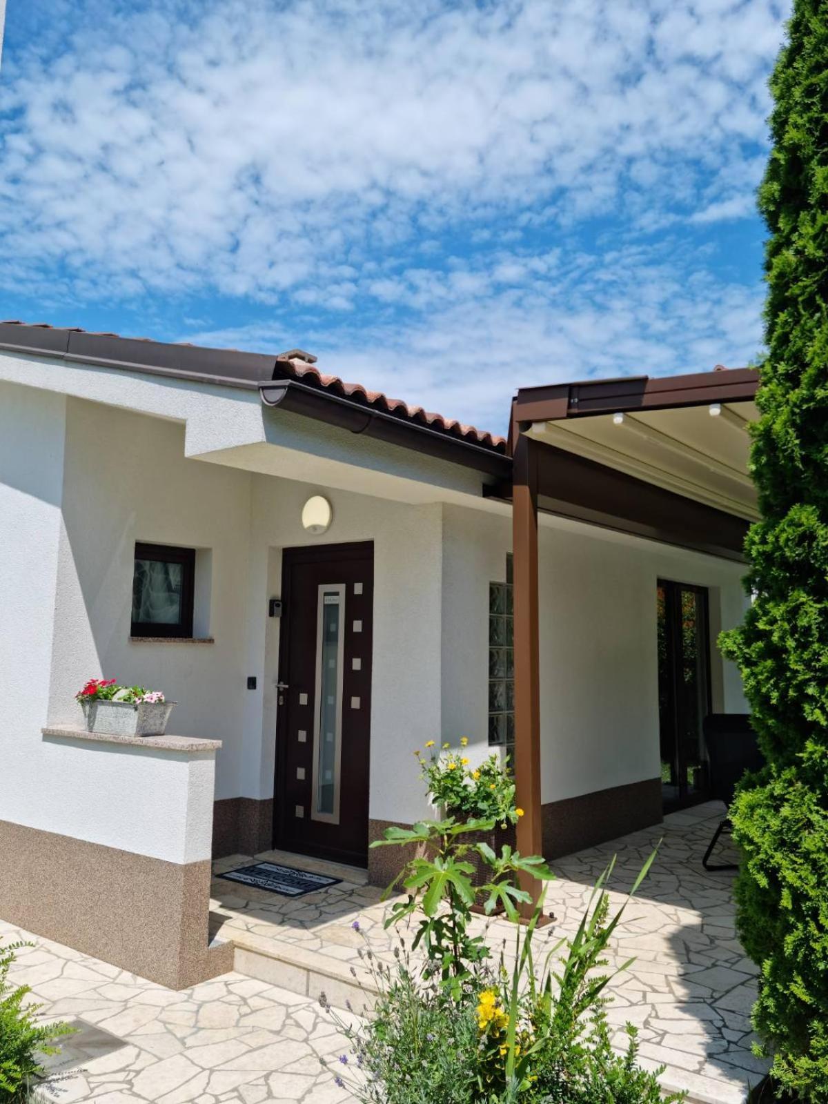 Apartmani Nika 1 里耶卡 外观 照片