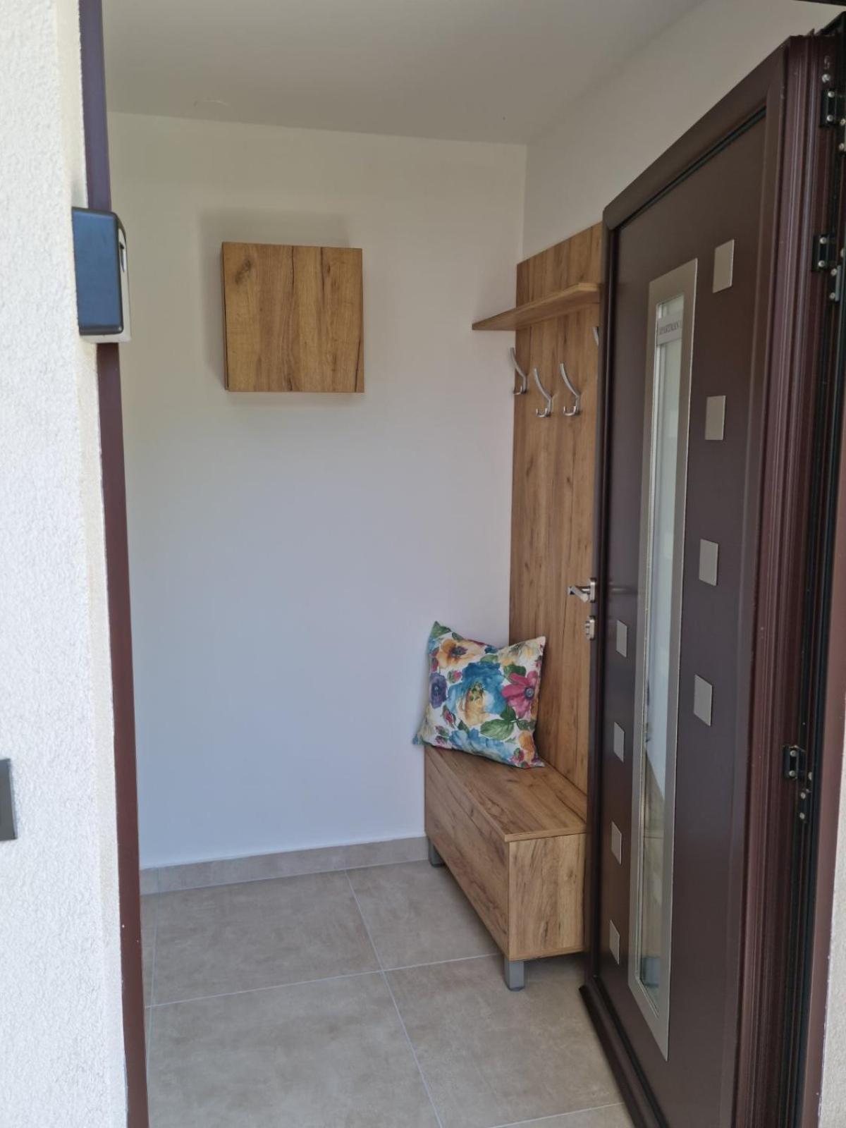Apartmani Nika 1 里耶卡 外观 照片